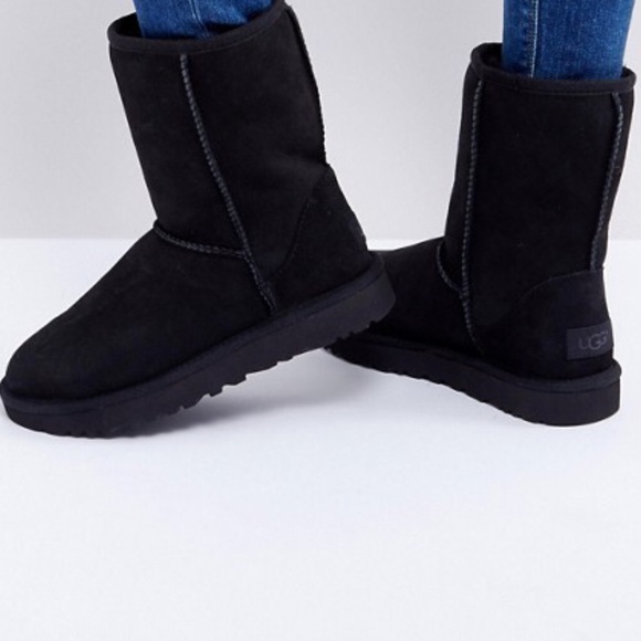 ugg classic short size 9